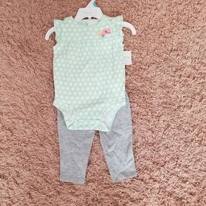 NEW Carter's 6 months 2 piece